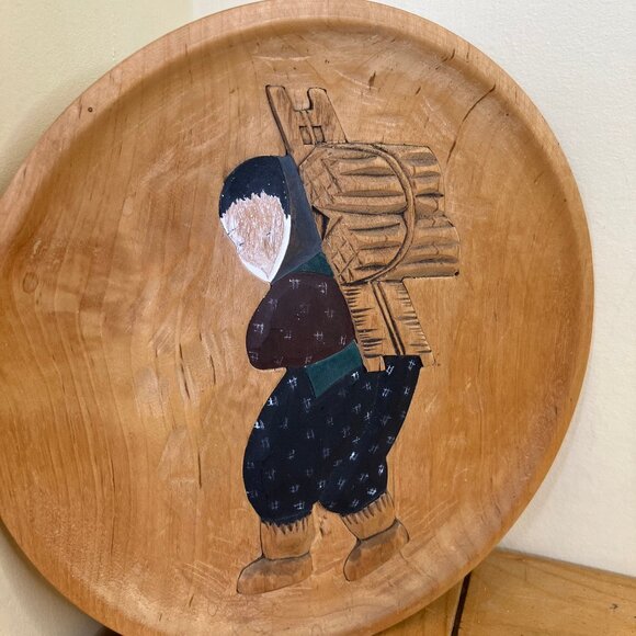 Folk Art Wooden Carving The Wood Carrier Vintage Decorative Wall Hanging Plate - Picture 2 of 4